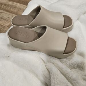 Skechers Foamies Women's Beige Slides